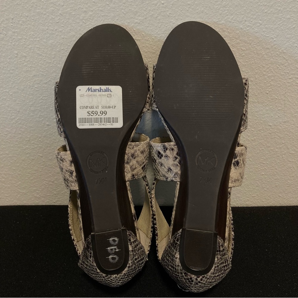 Michael Kors Snakeskin Leather Short Wedge sandals, Size 7.5. Like new. - Picture 5 of 12